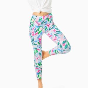 Lilly Pulitzer Leggings - brand new - Size L